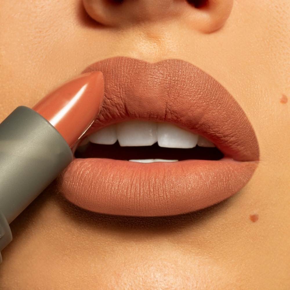 KAB Cosmetics Cream Lipstick in Chocolate Chip Pudding, 3.5g/0.12oz - Picture 2 of 9